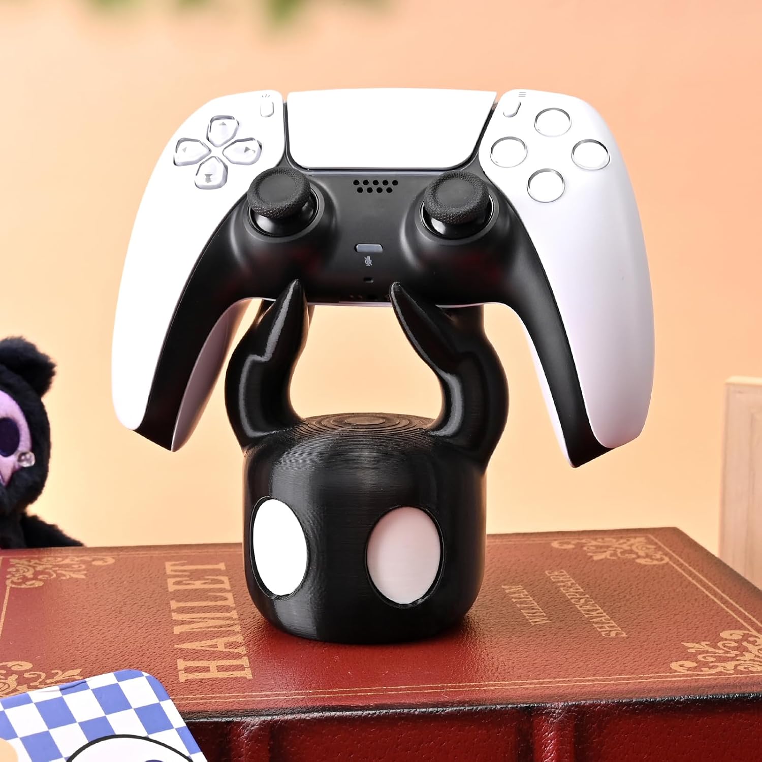 حامل تحكم ألعاب بتصميم شبح كرت - مراجعة Gaming Accessories Stand وسعره