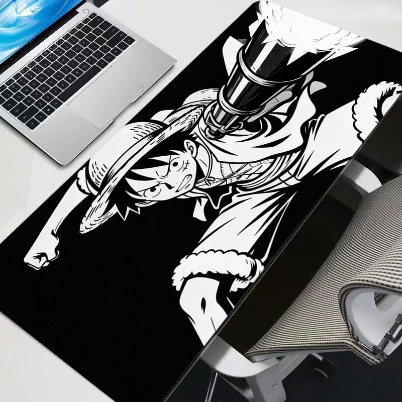 لوحة ماوس باللونين الأبيض والأ - مراجعة Gaming Accessories For Gaming Laptop وسعره