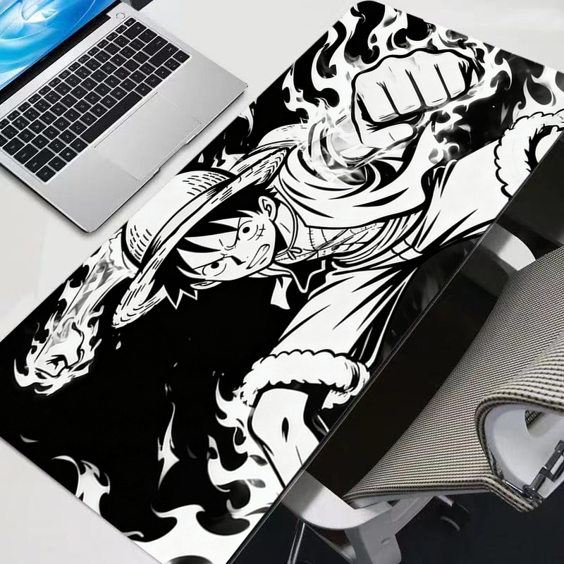 لوحة ماوس باللونين الأبيض والأ - مراجعة Gaming Accessories For Gaming Laptop وسعره